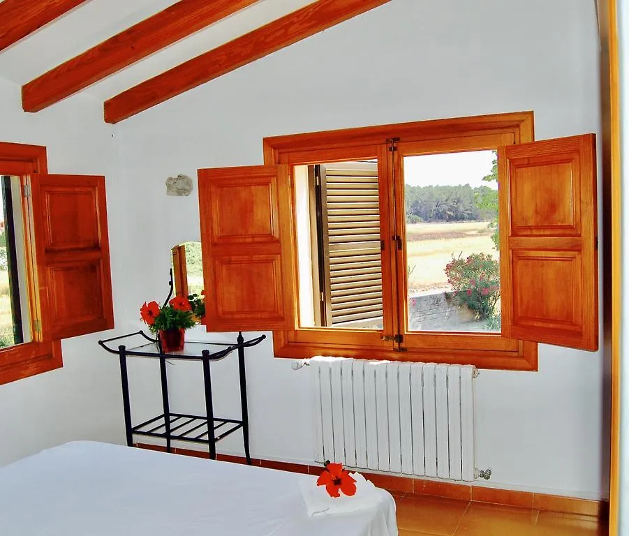 Villa Mountain Beach Villas: Family-Friendly Retreat for Active Travelers Port de Pollenca Spain