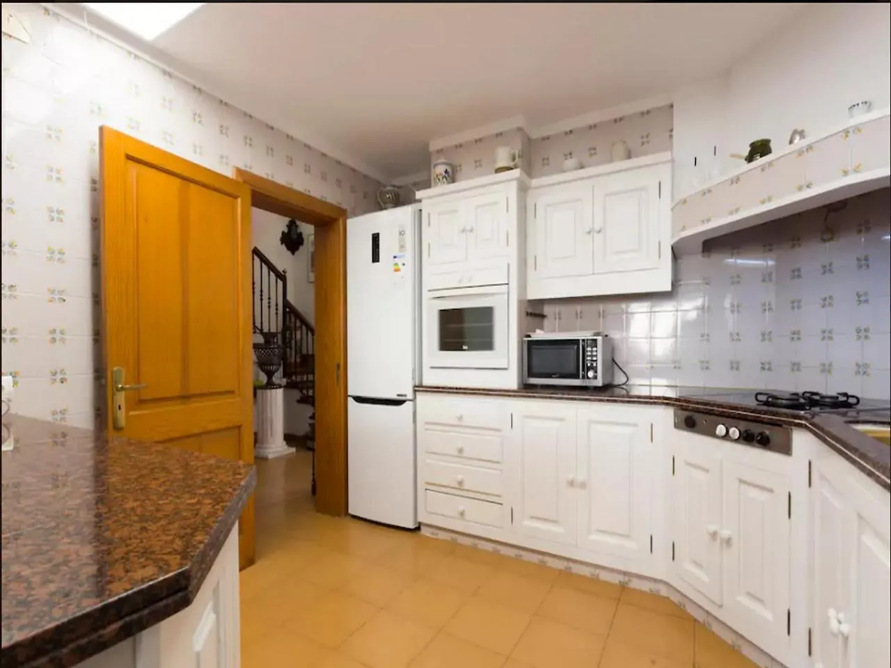 Villa Mountain Beach Villas: Family-Friendly Retreat for Active Travelers Port de Pollenca