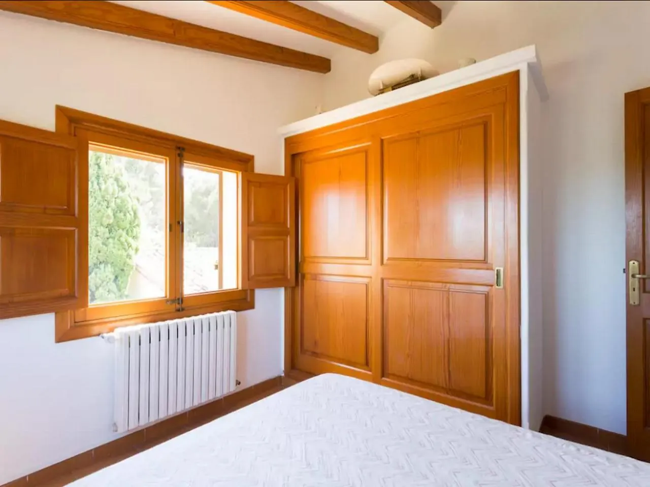Mountain Beach Villas: Family-Friendly Retreat for Active Travelers Port de Pollenca Villa