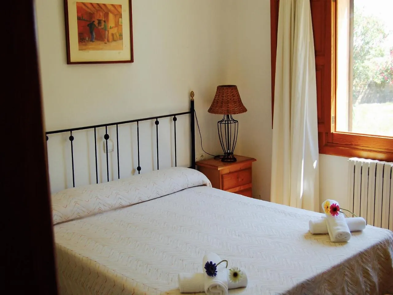 Mountain Beach Villas: Family-Friendly Retreat for Active Travelers Port de Pollenca Villa