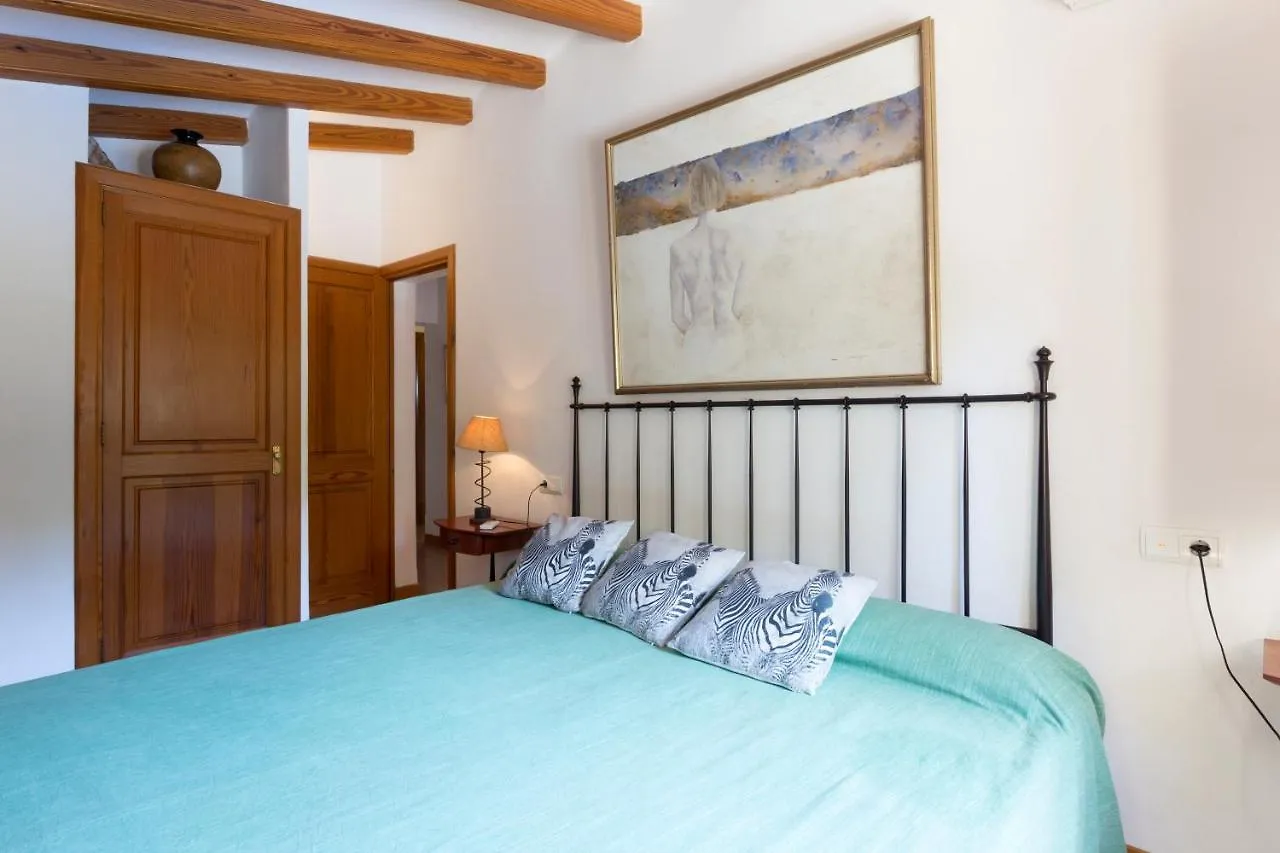 Private Villas Puerto Pollensa For Family Groups, Private Mountain Ideal For Runners, Trailers, Hikers, It Is Approximately 3 Minute Walk From The Beach